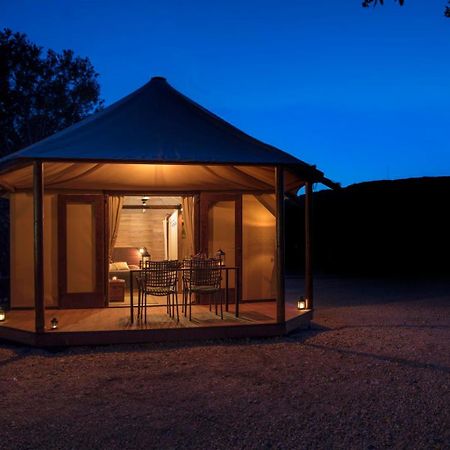 Glamping Tents And Mobile Homes Trasorka Veli Lošinj Rum bild