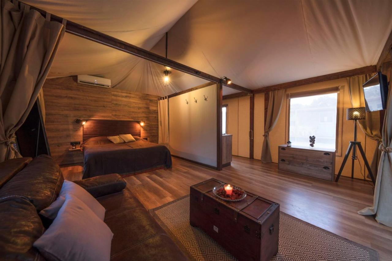 Glamping Tents And Mobile Homes Trasorka Veli Lošinj Exteriör bild
