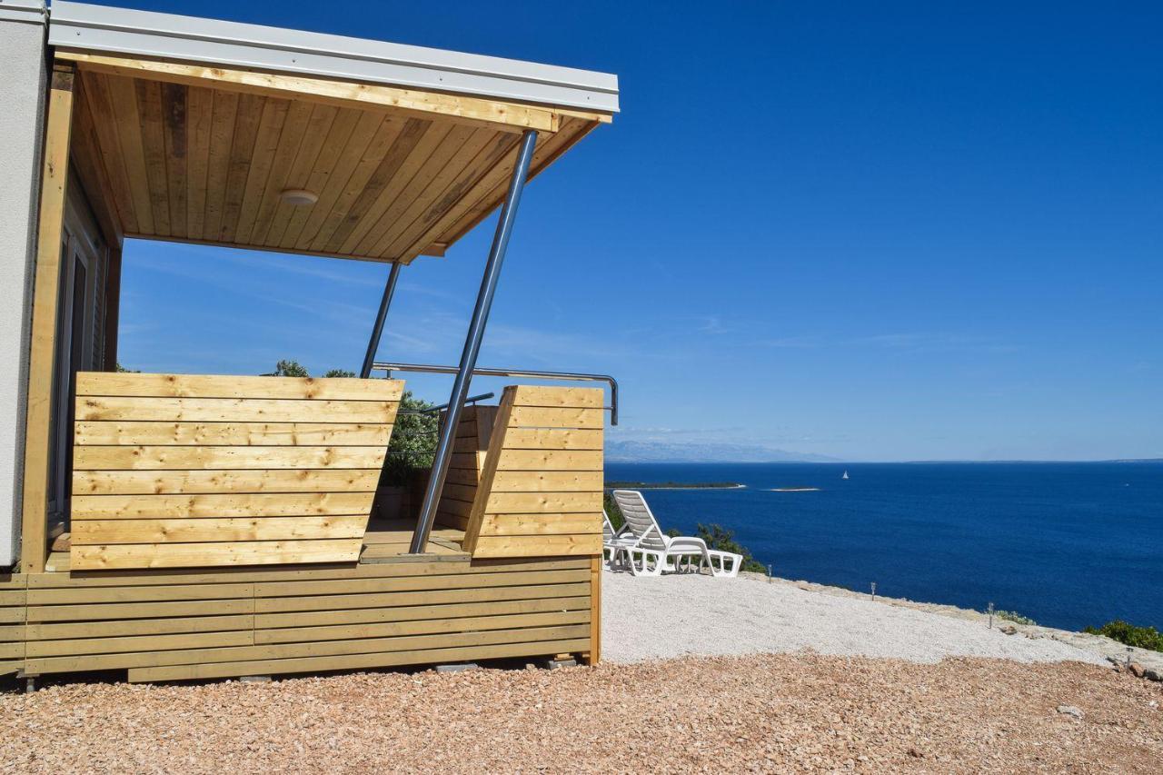 Glamping Tents And Mobile Homes Trasorka Veli Lošinj Exteriör bild