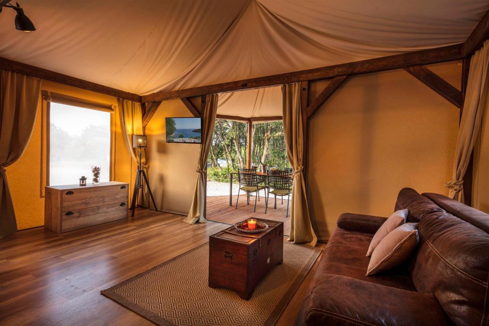 Glamping Tents And Mobile Homes Trasorka Veli Lošinj Rum bild